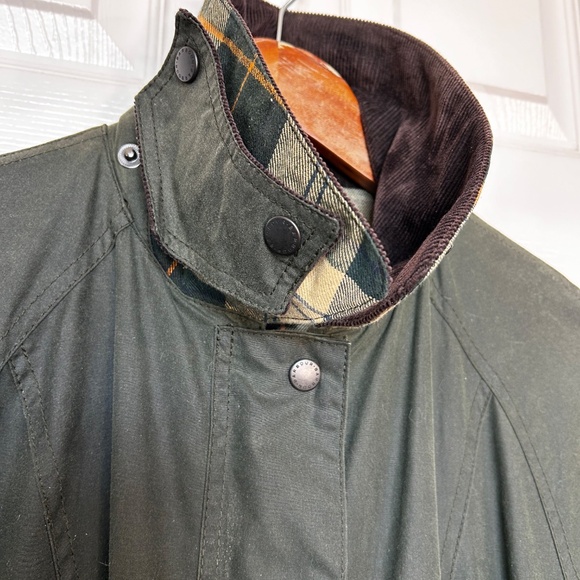 Barbour Beadnell® Waxed Jacket Sage Tartan - Picture 15 of 16